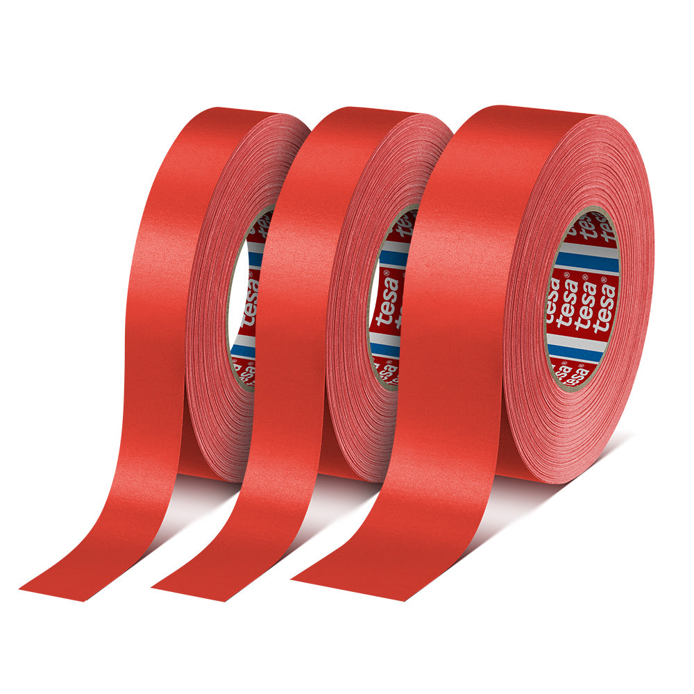tesa Premium Gewebeband 4651 Panzertape in Rot – Gruppenbild mit verschiedenen Breiten für robuste Reparaturen und sichere Verpackungen
